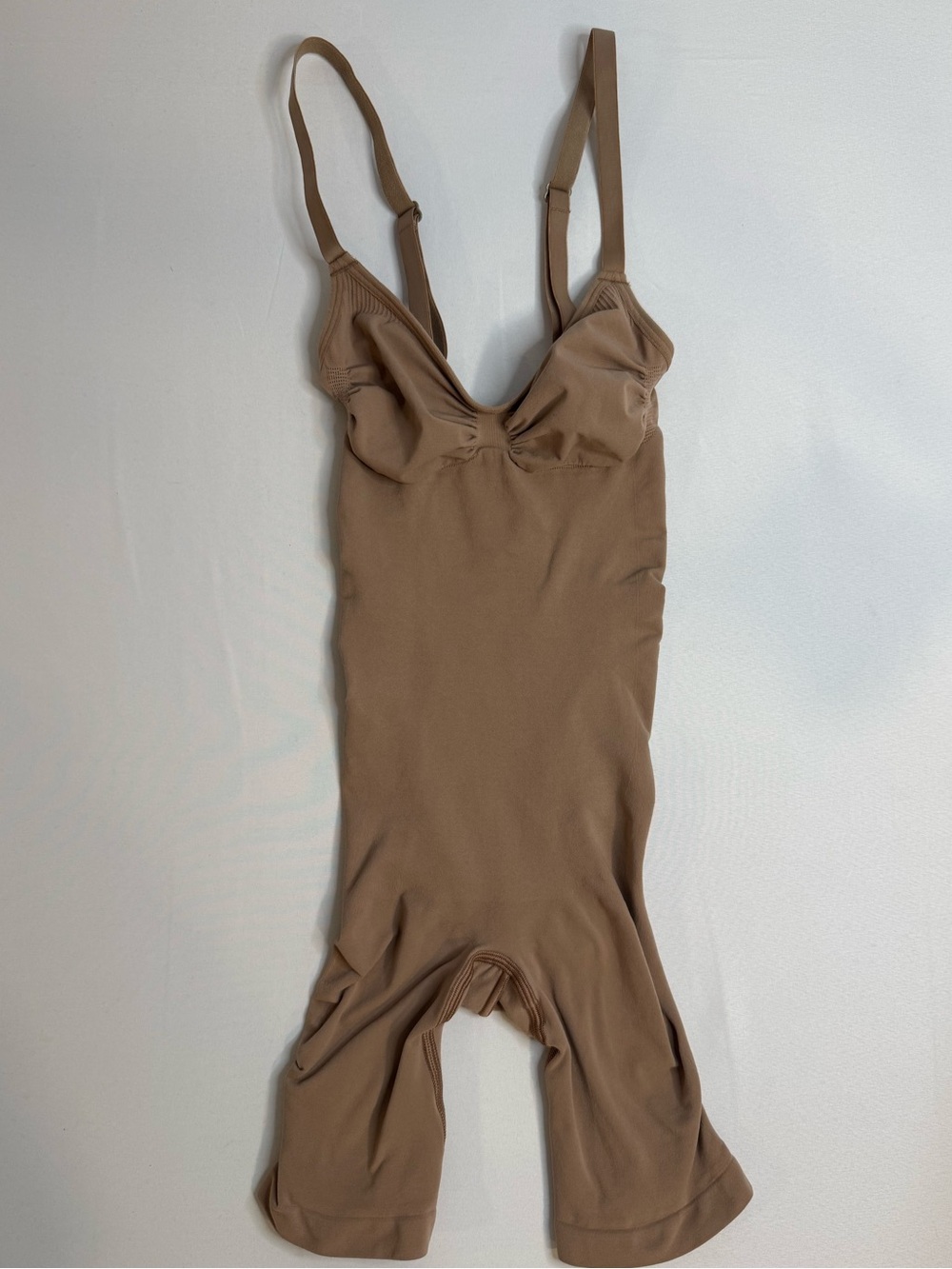 SKIMS Sculpting Mid Thigh Shapewear Bodysuit Nude Tan